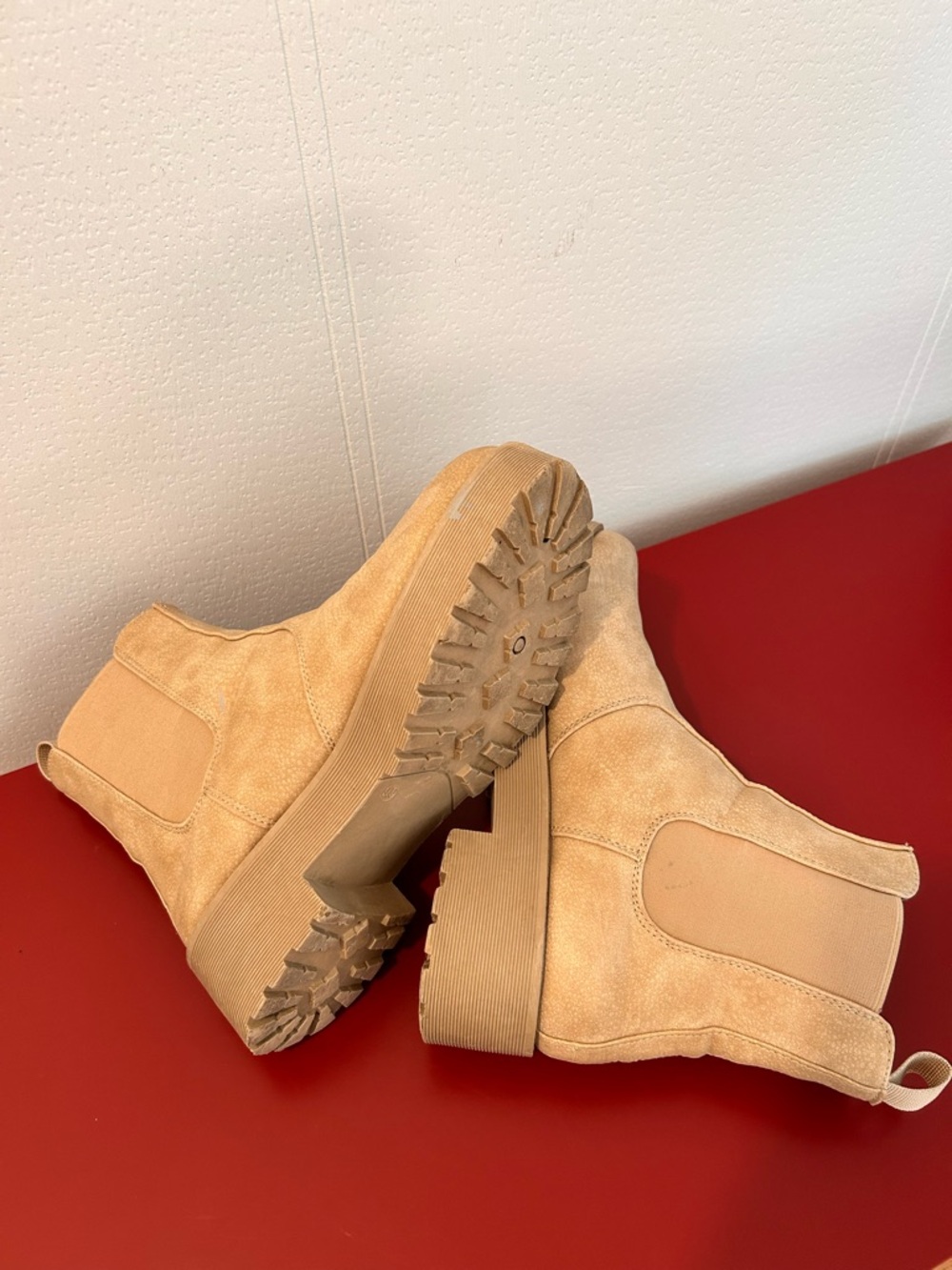 Dirty Laundry Women’s  Margo Chelsea Booties Size 9.5 - Picture 7 of 9
